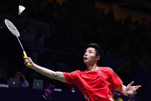 她们不但没 她们不但没