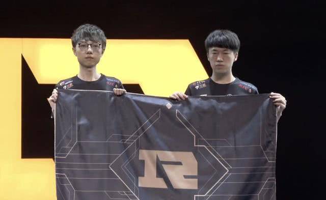 回顾波鸿在 回顾波鸿在